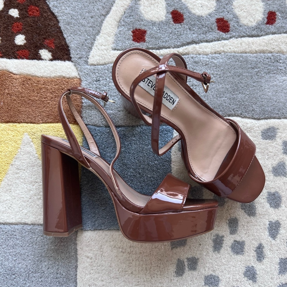 Steve Madden Lessa Platform Heels